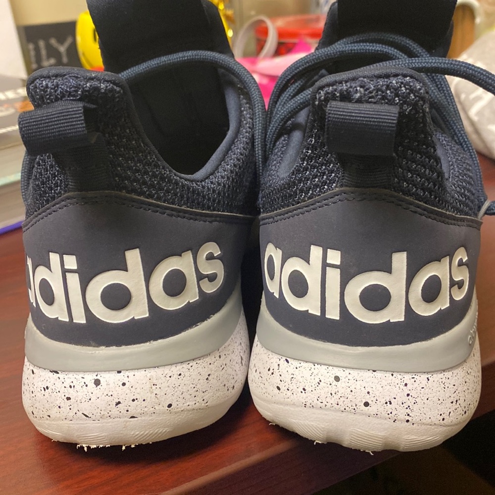 Adidas Cloud foam shoes! Slightly worn, still has great use!